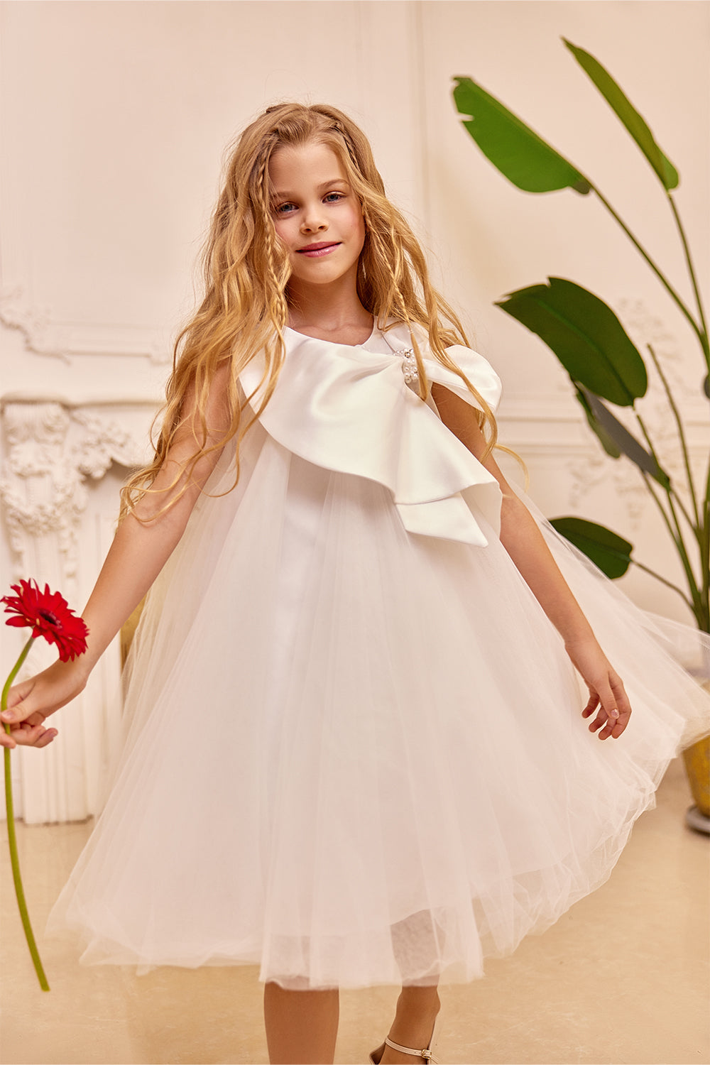 Bow-tie collar puffy tulle girl dress in white