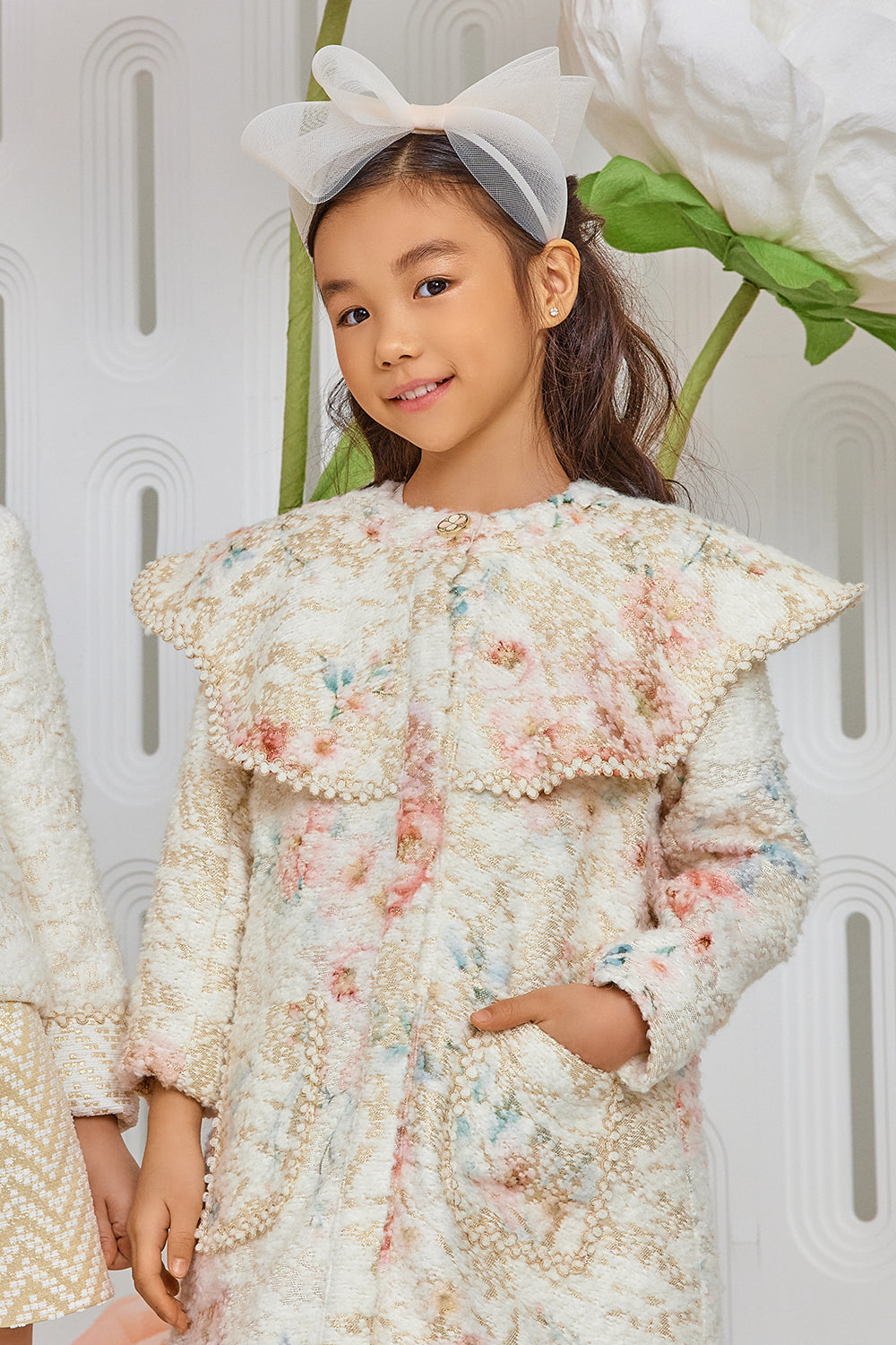 White and gold fur wool blend floral coat with pretty collar