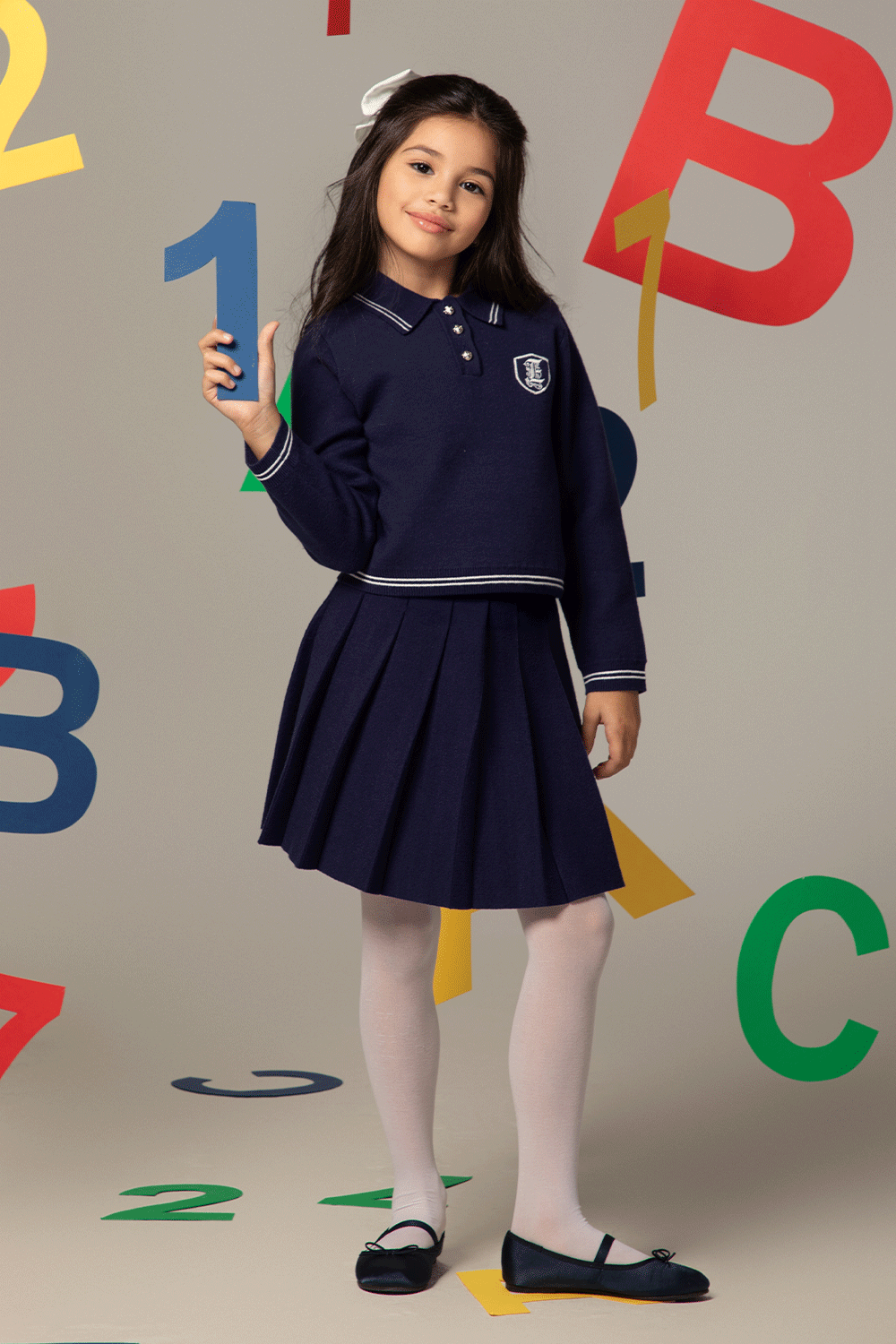 Navy pleated skirt with pockets