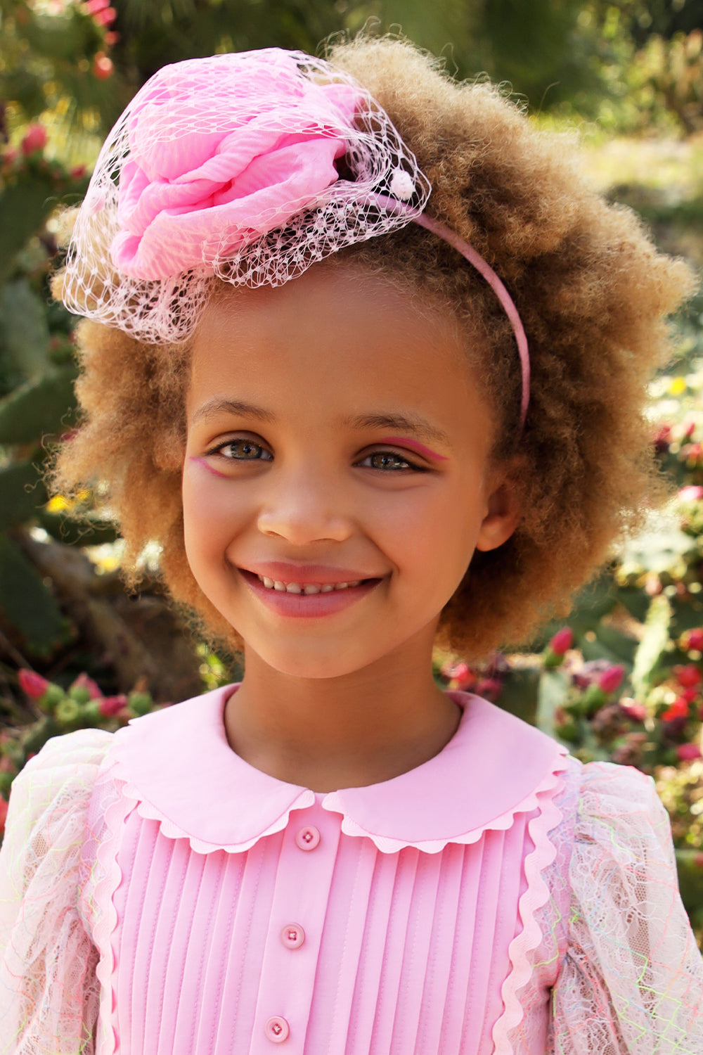 Bright pink jacquard headband with veil