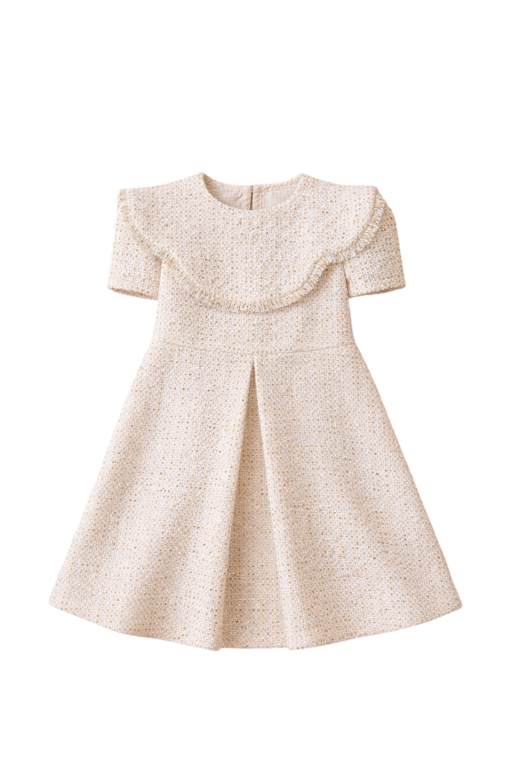 فستان أبيض أنيق من التويد ذو ثنيات أمامية وحواف مزينة بشراشيب