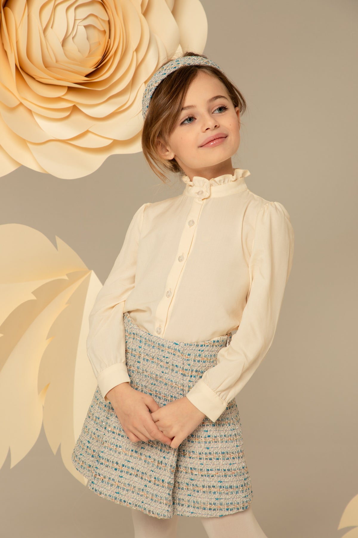 Side view of the tweed set
