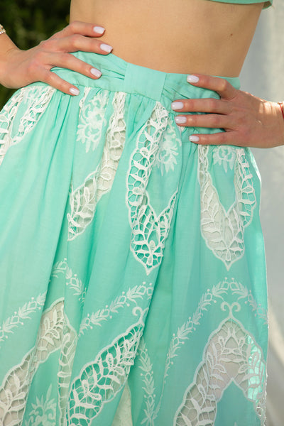 LONG SKIRT WITH LACE MOTIFS