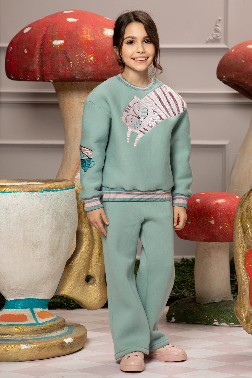 Mint "Alice in Wonderland" embroidered tracksuit