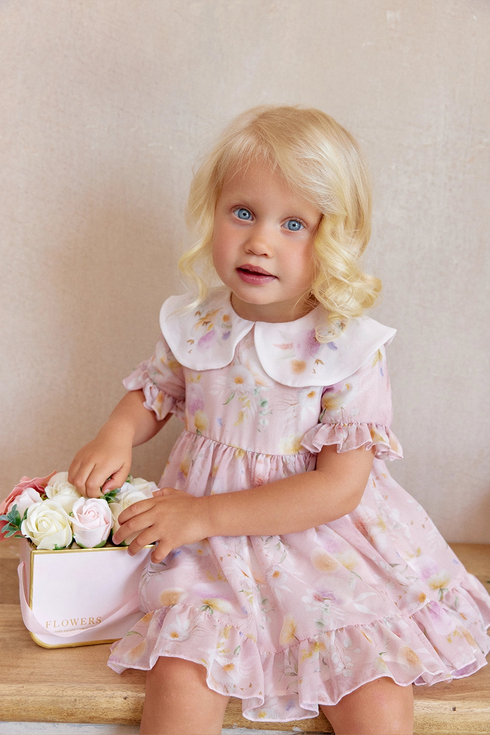 Pink floral chiffon dress with short sleeves and white collar with flowers