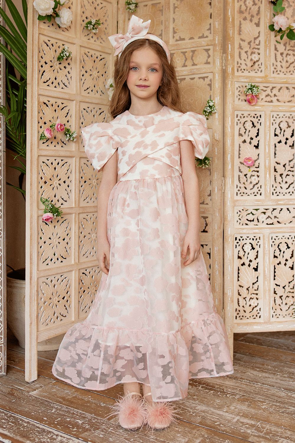 Long blush pink organza dress with puff sleeves and texture