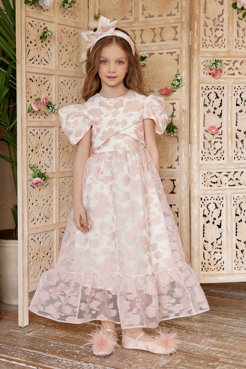 Long blush pink organza dress with puff sleeves and texture