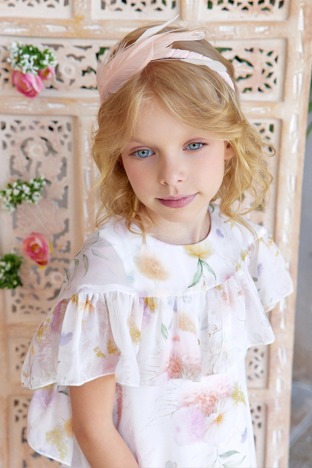 Light chiffon dress with flower print and cape sleeves