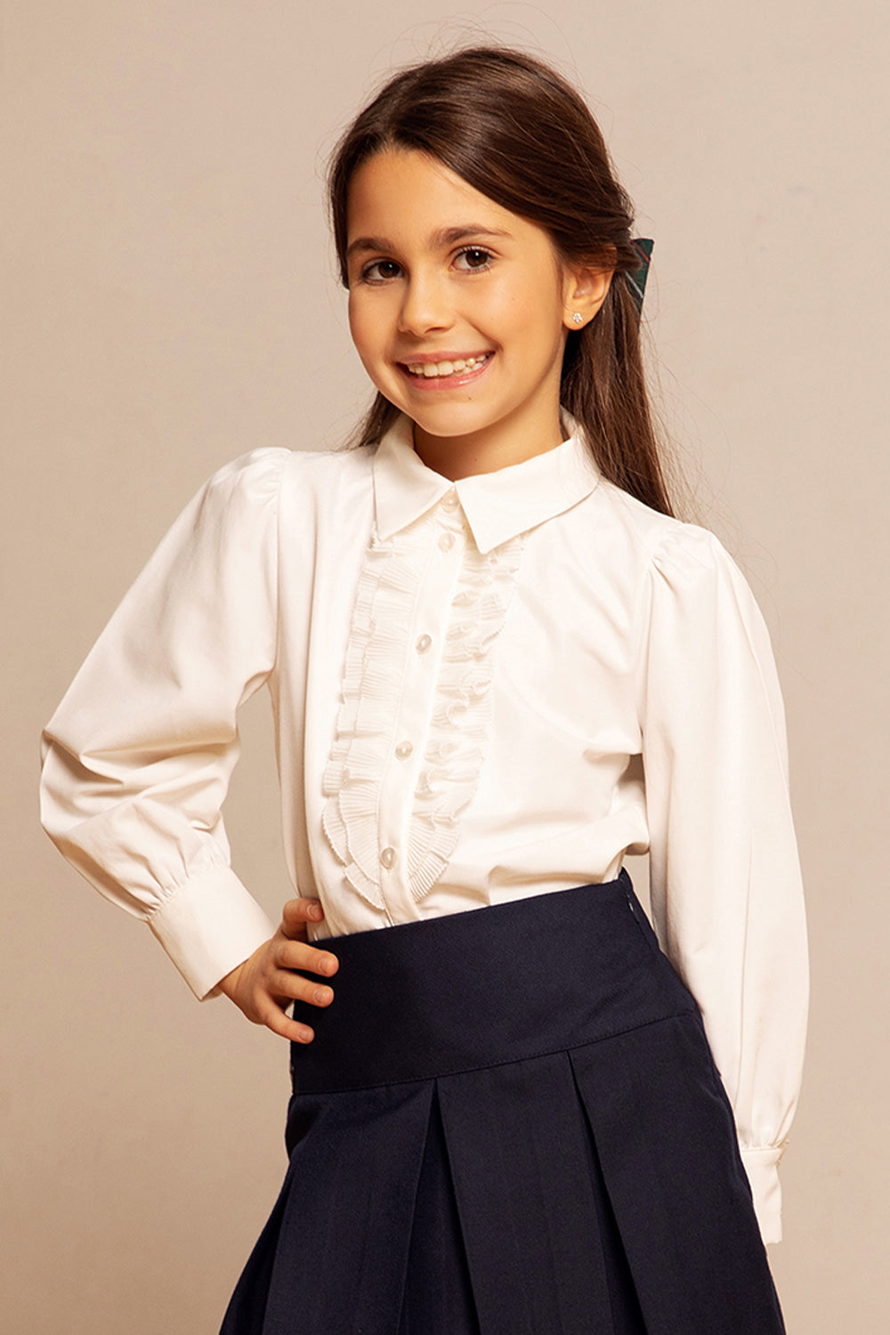 White shirt with frills