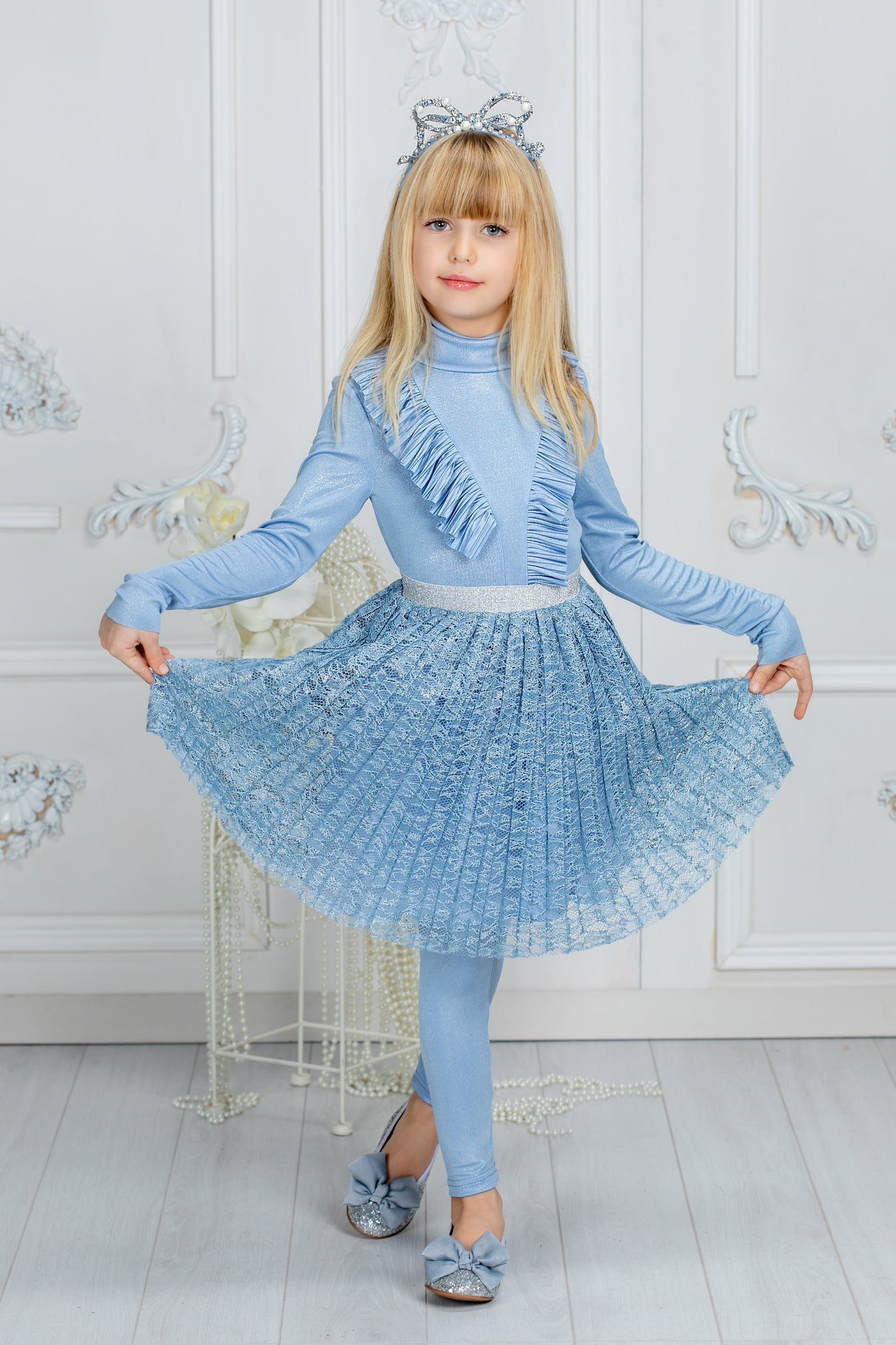Shimmering light blue lace skirt with silver elastic