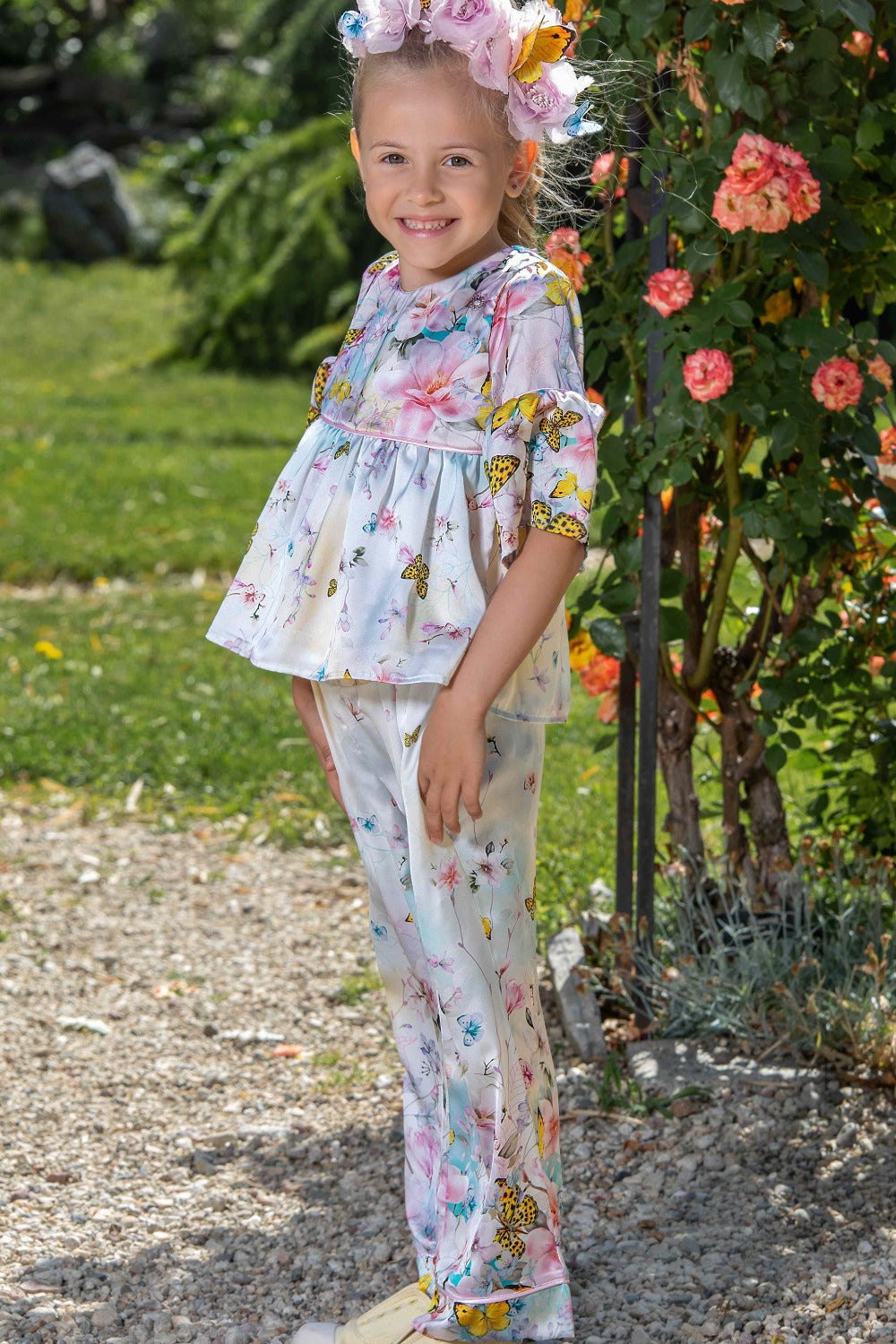 Elegant flowers and butterflies satin set